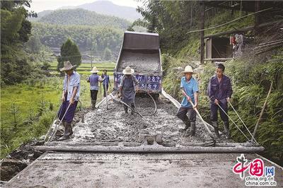 湖南绥宁:告别肩挑背驮 让山堑变通途(图)